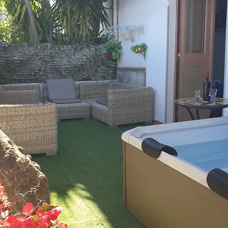 Villa Intera Ad Con Vista Mare E Jacuzzi *