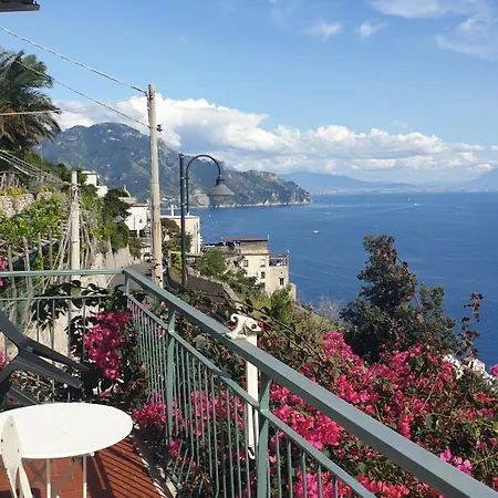 Intera Ad Con Vista Mare E Jacuzzi Amalfi