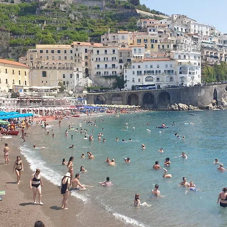 Intera Ad Con Vista Mare E Jacuzzi