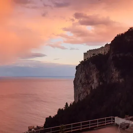 Intera Ad Con Vista Mare E Jacuzzi Villa Amalfi